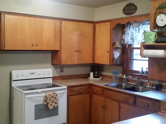5th image of 305 N Ottawa St