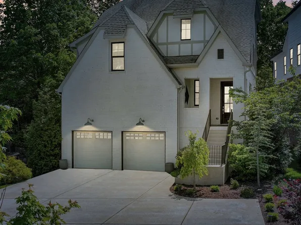 3915 Caylor Dr, Nashville, TN 37215