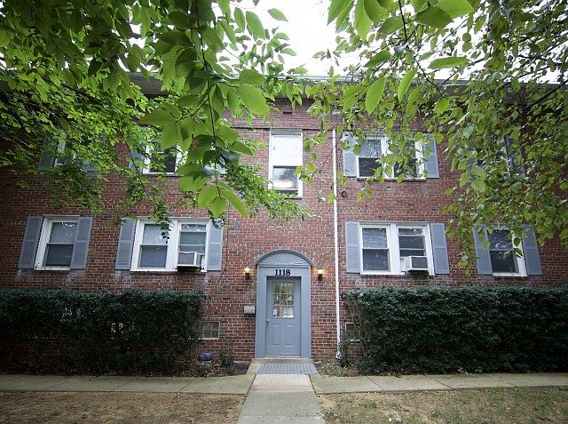 1st image of 1118 N Kenilworth St APT 3
