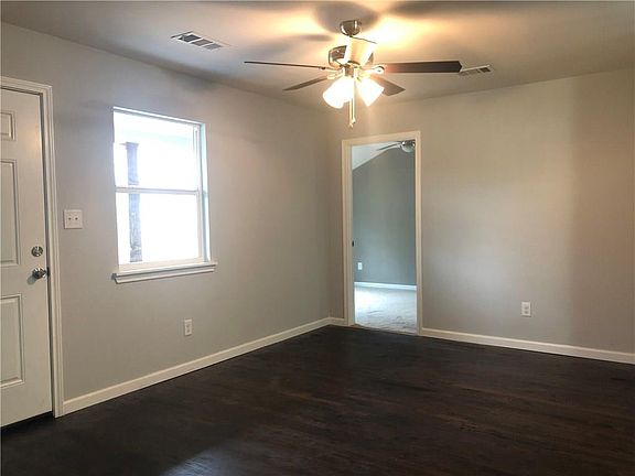 4th image of 3121 Casino Dr