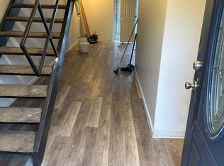 Beautiful 1x1 with private front patio available NOW, Portland, OR 97223