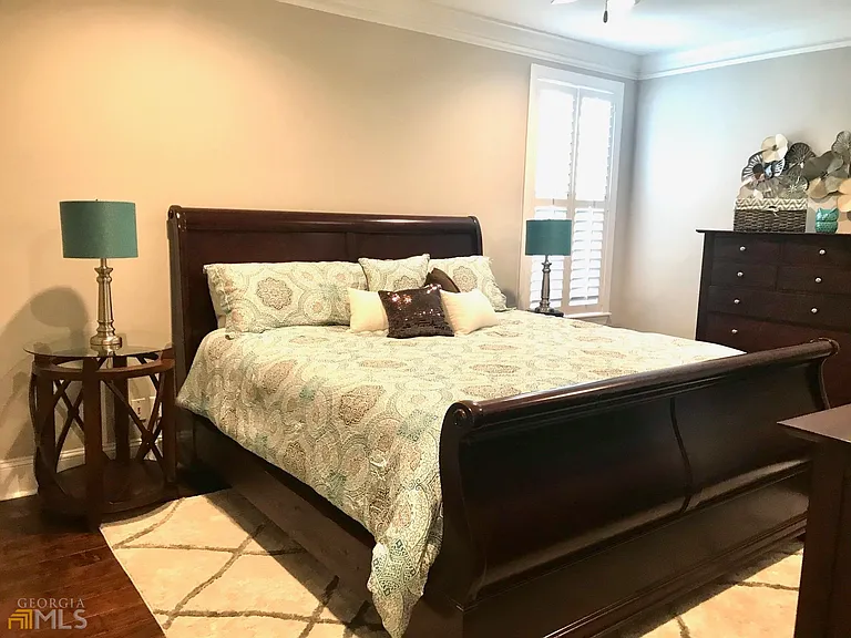 111 Gascoigne Ave #204 — Photo 22
