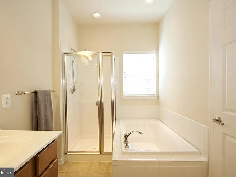 1050 Wisdom Ct — Photo 10