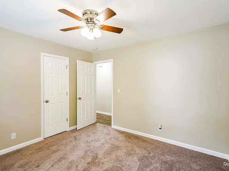 118 Northlake Dr — Photo 13