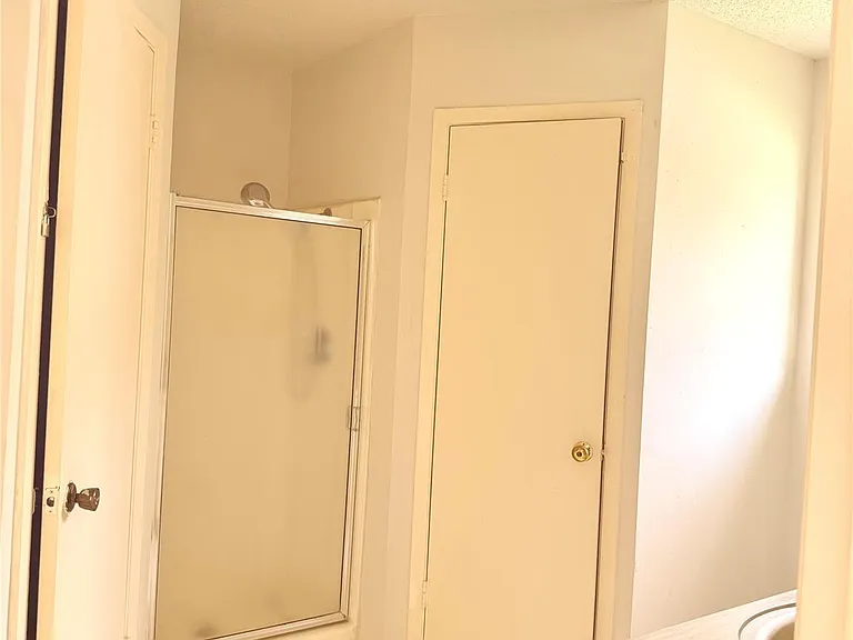 5503 Bridge Forest Dr — Photo 8