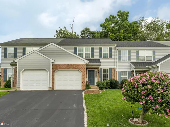 57 Tupelo St, Lititz, PA 17543