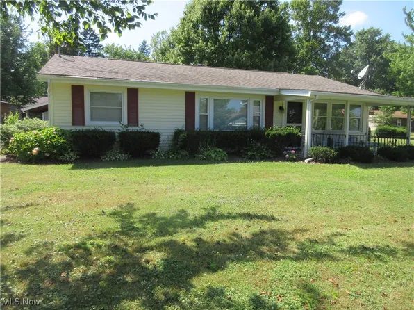 5991 Lakeshore Dr, Andover, OH 44003