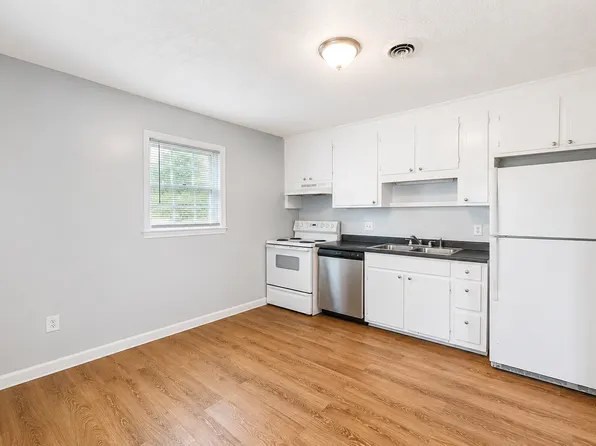 102B Lora Ln, Greenville, SC 29617