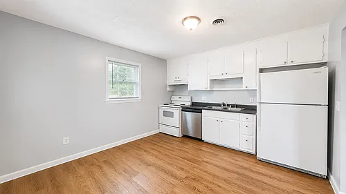 102B Lora Ln Photo 1