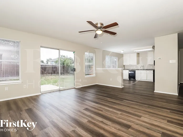 6026 Ironmill Crk — Photo 9