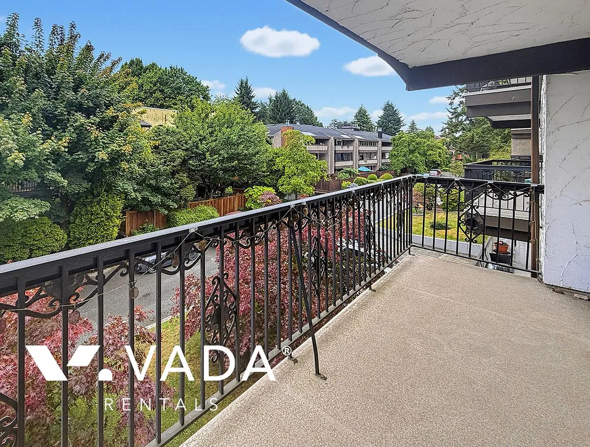 721 Hamilton Street New Westminster — Photo 4