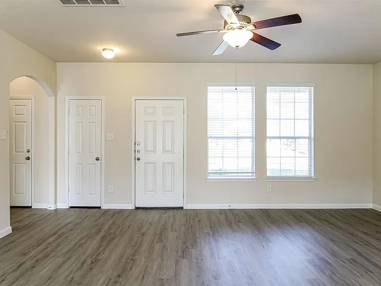 12411 Dona Ln — Photo 8