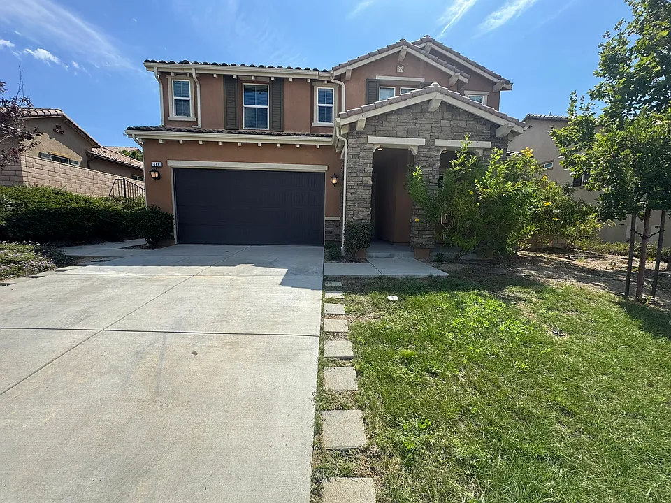 446 Almond Ln