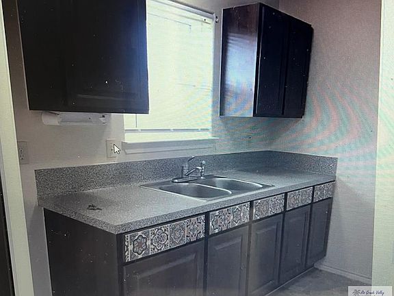 4th image of 4121 Sabine Ave #1