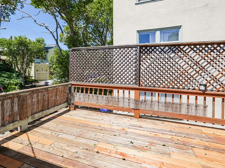 16-photo-Deck-