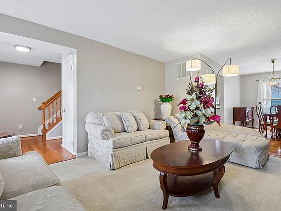 5th image of 479 Manor Rd