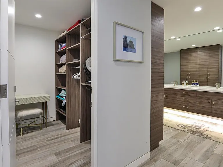 861 Beachfront Dr #B — Photo 9