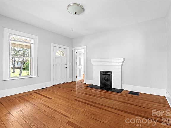 4th image of 29 Allen St