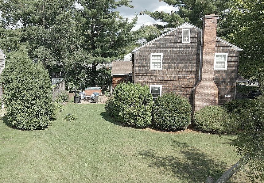 2069 Lexington Pkwy, Niskayuna, NY 12309 | Zillow
