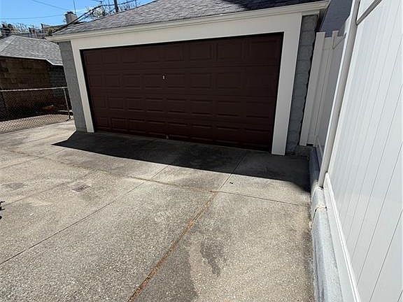 4th image of 418 82nd St