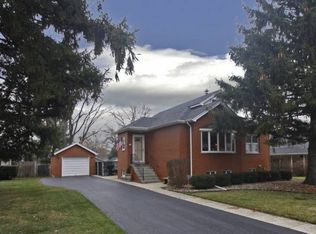 320 W Harrison Rd, Lombard, IL 60148