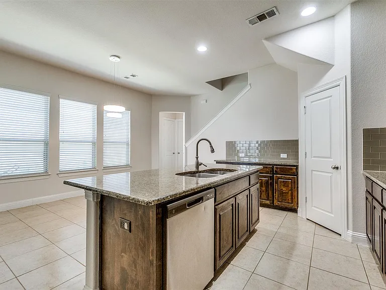 12618 Akenside Rd — Photo 10