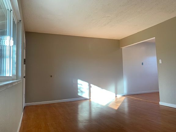 3rd image of 687 Ontario Ct APT 6