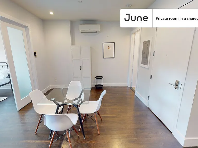 444 Franklin Ave #A — Photo 5