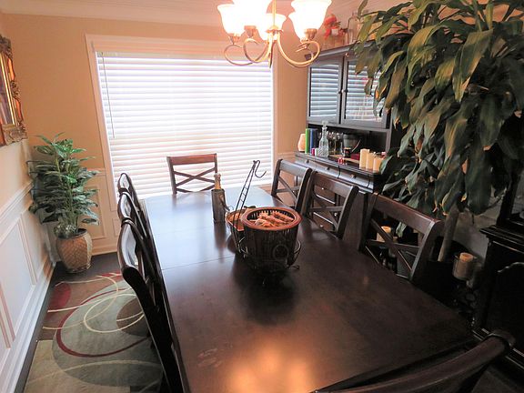 4th image of 2611 Piper Grove Ln