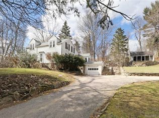 562 Tashua Rd, Trumbull, CT 06611