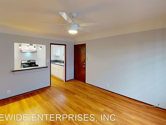 5th image of 1911 1/2 S Longwood Ave #8627156