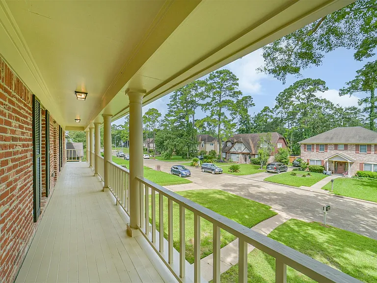 1011 Baltic Ln — Photo 41