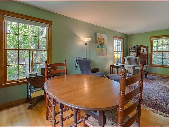 20X12 LR WITH HARDWOOD FLOOR