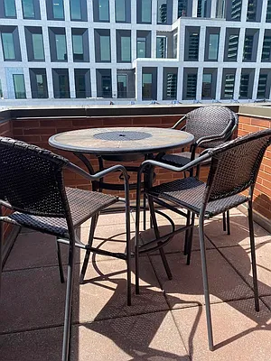 Rented by Peter Ashe | media 10