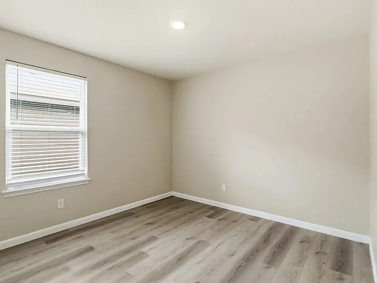 15027 Harbor Lndg — Photo 18