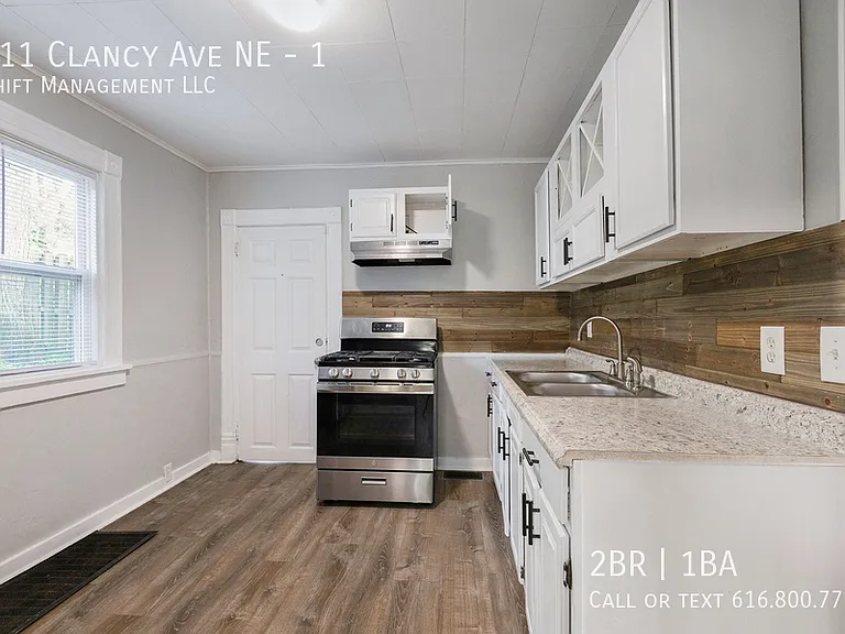 811 Clancy Ave NE #1 — Photo 5