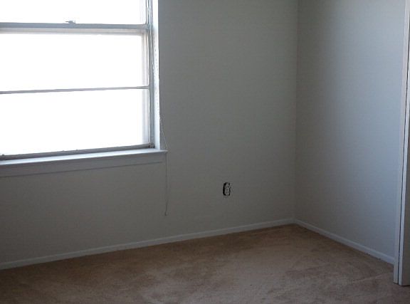 4th image of 4808 Shadylane Dr