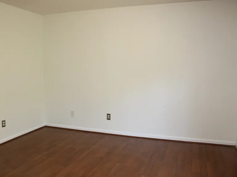 2802 Gross Ave — Photo 11