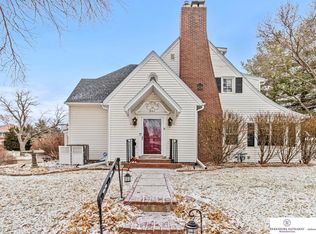 301 S 52nd St, Omaha, NE 68132