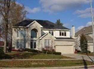 22 E 17th St, Lombard, IL