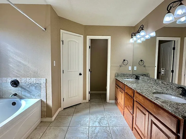5910 Tarin St — Photo 15