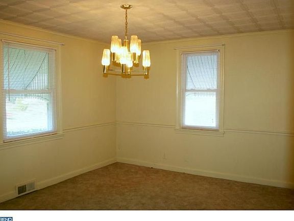 4th image of 23 Mount Vernon Dr