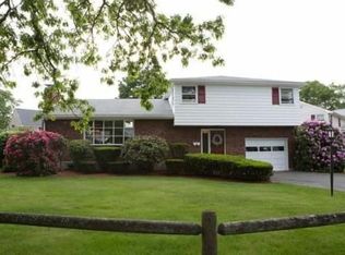 215 Woodcrest Dr, Melrose, MA 02176