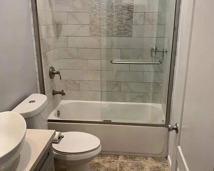 408 W Queen St #109 — Photo 36