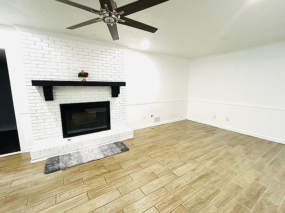 5th image of 2664 Abington Dr