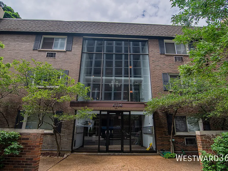 4334 N Clarendon Ave #309 — Photo 1