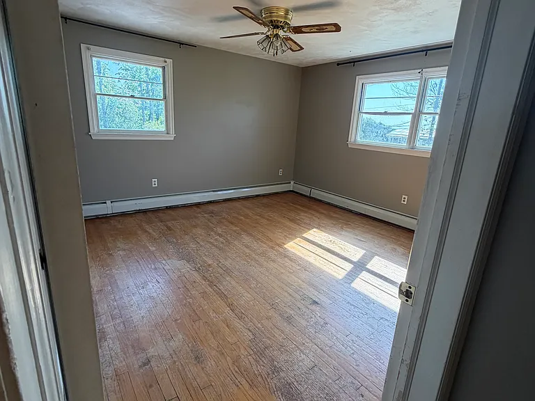 818 Griffin Pond Rd — Photo 11