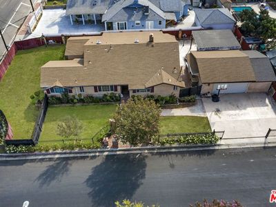 22658 Victory Blvd, Woodland Hills, CA, 91367