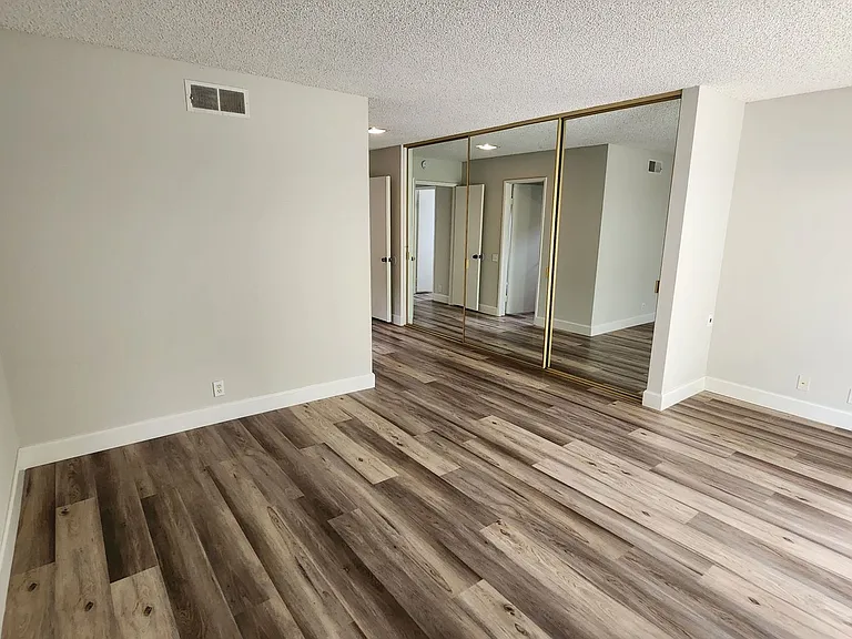 26731 Valpariso Dr — Photo 17
