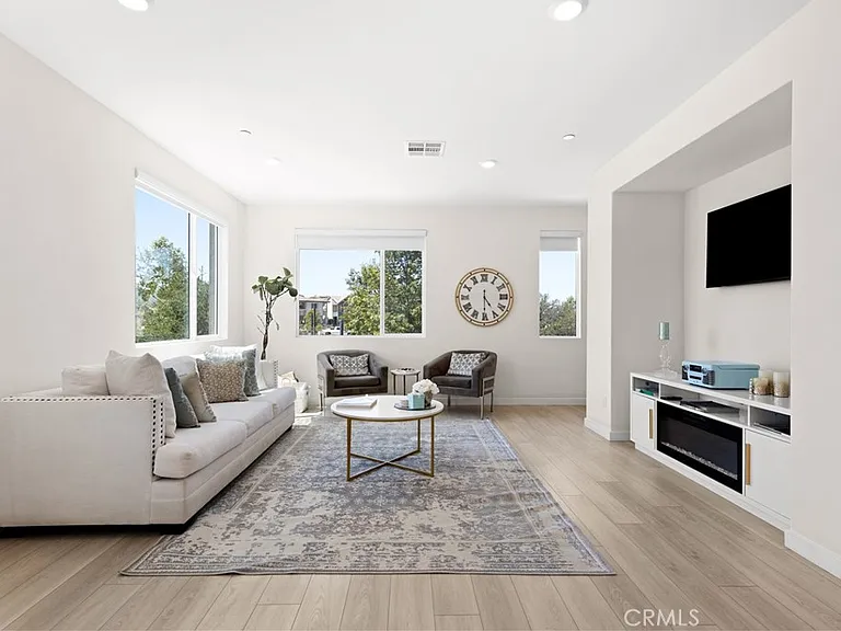 27553 Sanctuary Ct — Photo 8